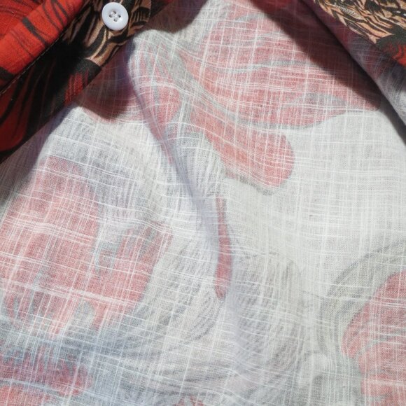 Red floral print Hawaiian style men's shirt - Picture 6 of 6